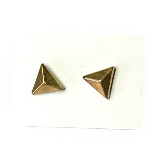 Vintage Woman’s Gold Tone Minimalist Spike Pyramid Stud Earrings